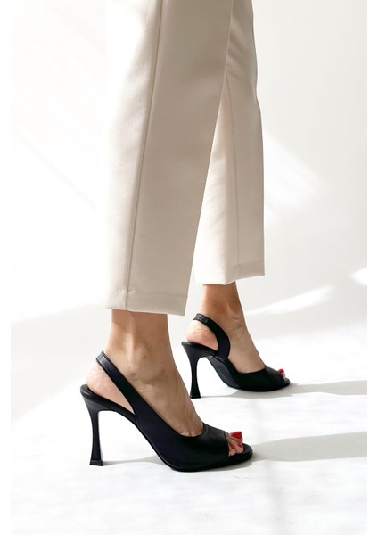 Grass Siyah Hakiki Deri Topuklu Ayakkabı indirimleri