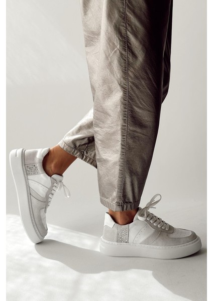 Madrid Beyaz Deri Sneaker fırsatları