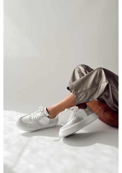 Madrid Beyaz Deri Sneaker indirimleri