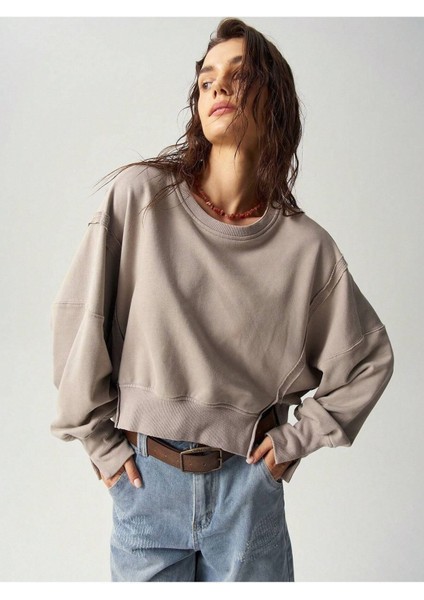 Kadın Boyamalı Gri Yanları Yırtmaç Detay Kısa Sweat indirimleri
