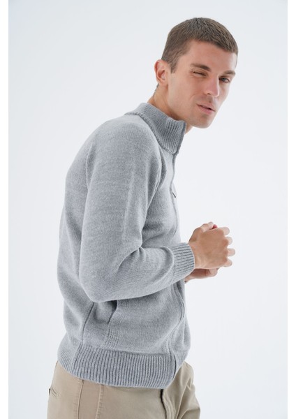 Erkek Gri Dik Yaka Fermuarlı Düz Cepli Yün Triko Örme Hırka TRIST-5335 modelleri