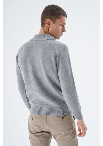 Erkek Gri Dik Yaka Fermuarlı Düz Cepli Yün Triko Örme Hırka TRIST-5335 fırsatları