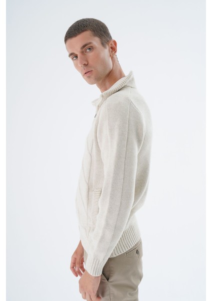 Erkek Bej Kamyon Yaka Yürütme Örgülü Fermuarlı Cepli Yün Triko Örme Hırka TRIST-5331 fırsatları