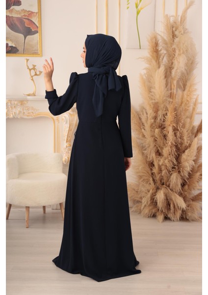 Zincir ve Taş Detaylı Krep Kumaş Tesettür Elbise (K1025) indirimleri