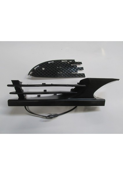 Mercedes C Class W202 97/99 Ön Tampon Çeki̇ Demi̇ri̇ Kapağı Sol Si̇yah (Tw) fiyatları