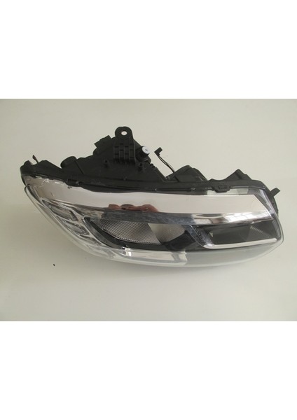 Dacia Sandero 17/20 Far Lambası Sağ Manuel Ledli̇ (Ayfar)