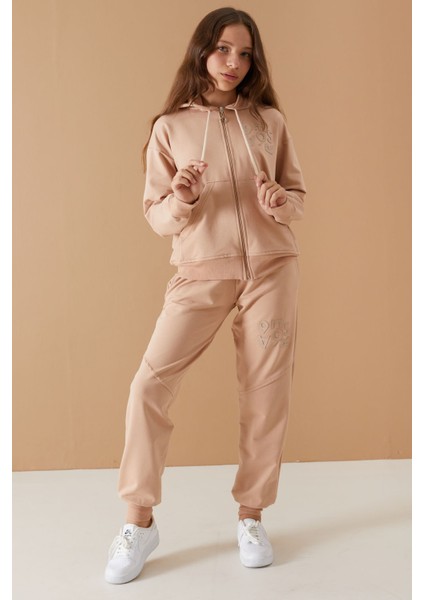 Bej Yazı Baskılı Kapüşonlu Hırkalı Kız Eşofman Takımı 19222 modelleri
