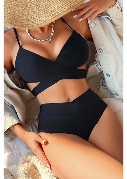 Şık Bel Kuşak Detaylı Bikini Üstü