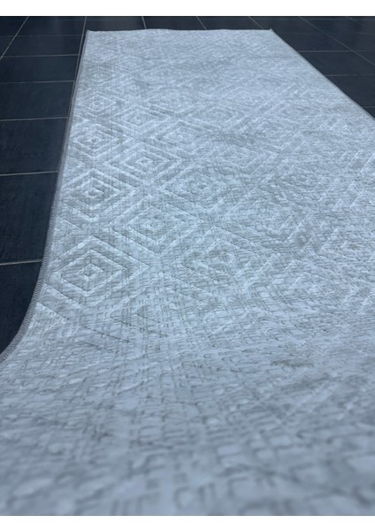 Siyah Keçeli Kaymaz Taban Yıkanabilir Yumuşak Yüzey Jel Halı fiyatları