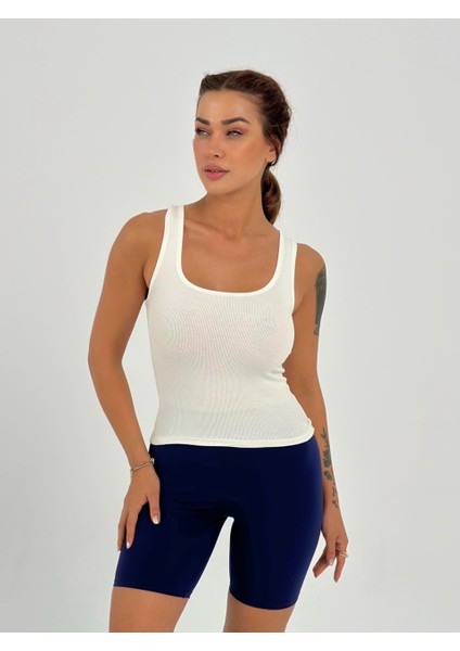 Kadın Beyaz Kaşkorse Kumaş Geniş Askılı Crop Bluz