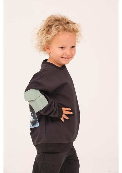Erkek Çocuk Cep Detaylı Sweatshirt - Siyah