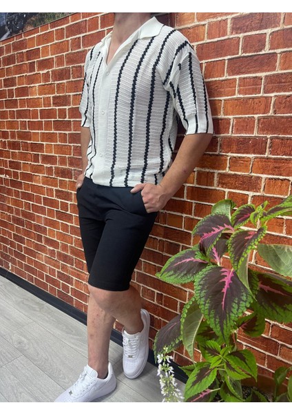 Beyaz-Siyah Çizgili Oversize Triko Gömlek