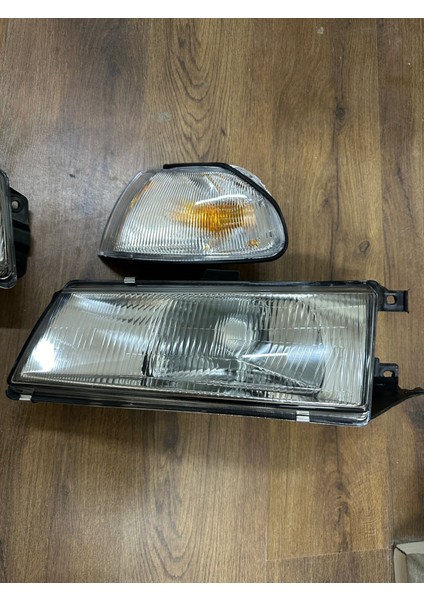 Hyundai Excel Sağ Sol Far+Sinyal 1992-1994 modelleri