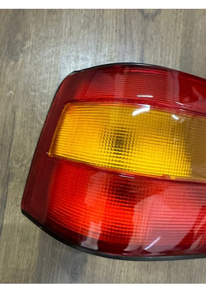 Hyundai Excel Arka Sağ Sol Stop Lambası Set 1992-1994 fiyatları