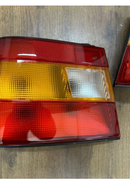 Hyundai Excel Arka Sağ Sol Stop Lambası Set 1992-1994 fırsatları