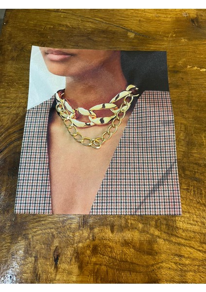 23X19 cm Kolyeli Ekose Ceketli Kız Arma Dikiş Aplike