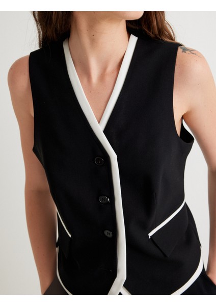 Renk Kontrastlı Yelek V Yaka Düğmeli Cepli indirimleri