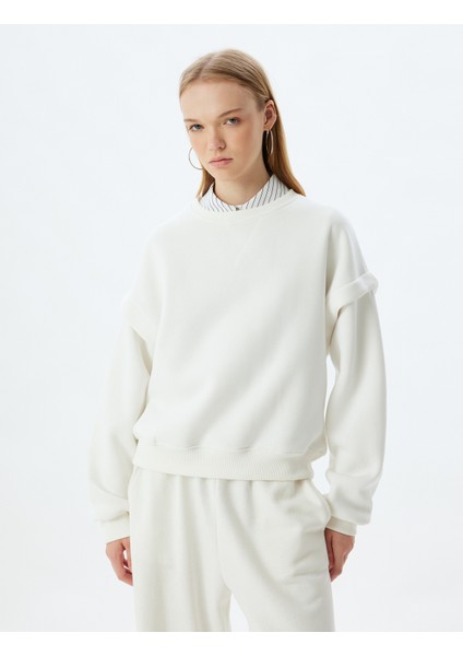 Basic Oversize Sweatshirt Uzun Kollu Bisiklet Yaka Dikiş Detaylı modelleri