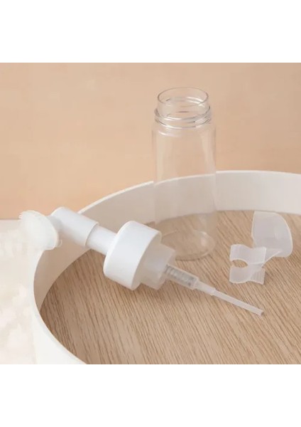 Yüz Temizleme Köpüğü Şişesi