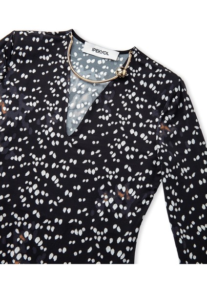 Metal Aksesuarlı ve Desenli Elbise fırsatları