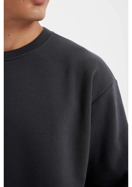 Erkek Antrasit Oversize Fit Bisiklet Yaka Kalın Kumaş Basic Düz Sweatshirt T5139AZ24AU