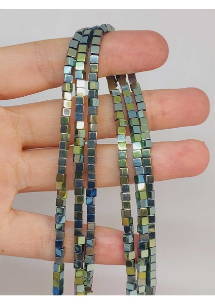 Çeyrek Dizi (9cm Uzunluğundadır!) Hematit Taşı Küp Şekilli 3mm Çeyrek Dizi (48116)