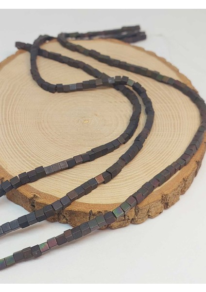 Çeyrek Dizi (9cm Uzunluğundadır!) Hematit Taşı Küp Şekilli 4mm Çeyrek Dizi (49672) fırsatları