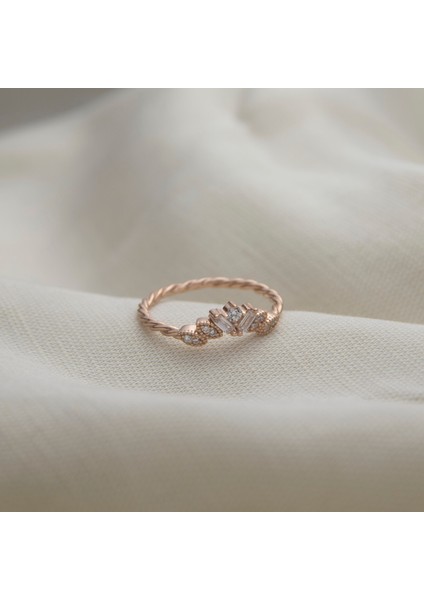 Kraliçe Tacı 925 Ayar Minimal Rose Gümüş Yüzük