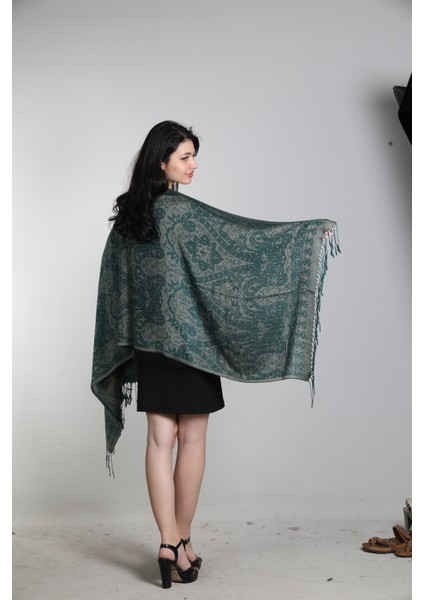 Zümrüt Yeşili %100 Ipek Çift Taraflı Şal modelleri