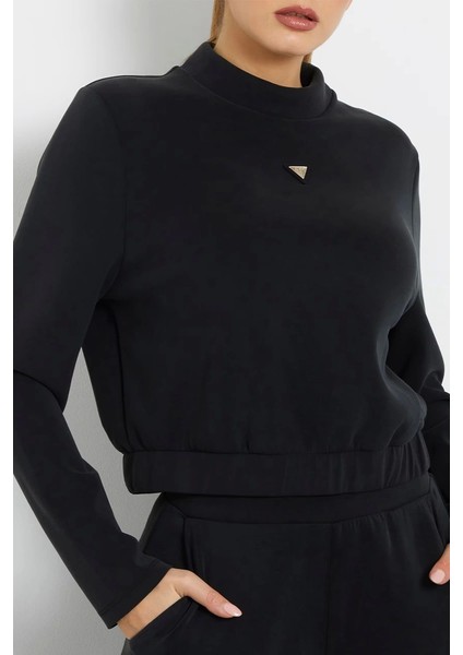 Kadın Yüksek Yaka Siyah Sweatshirt modelleri