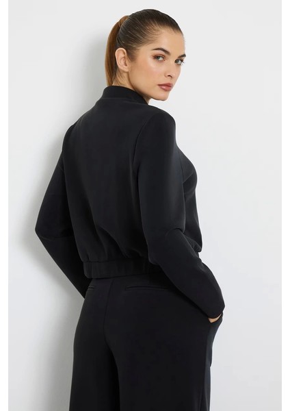 Kadın Yüksek Yaka Siyah Sweatshirt fırsatları