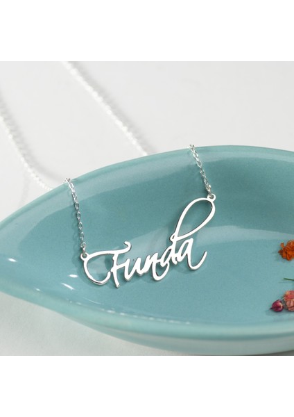 925 Ayar Gümüş Zarif Isim Detaylı Kolye Özel Tasarım fırsatları