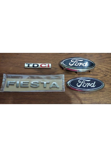 Fiesta Ön Arma (Tırnaklı) - Bagaj Arması (Çift Taraflı Bantlı) 2003-2007 Tdci ve Fiesta Yazı Logo