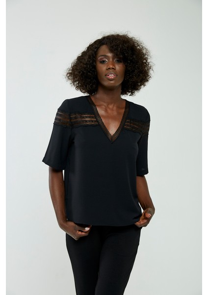 Dantelli Siyah Gömlek