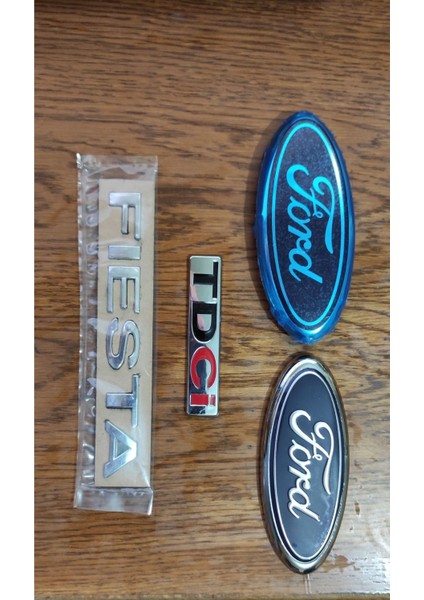 Fiesta 2002 Ön Panjur Arması Arka Bagaj Arması Logo Fiesta Bagaj Yazısı Tdci Yazısı