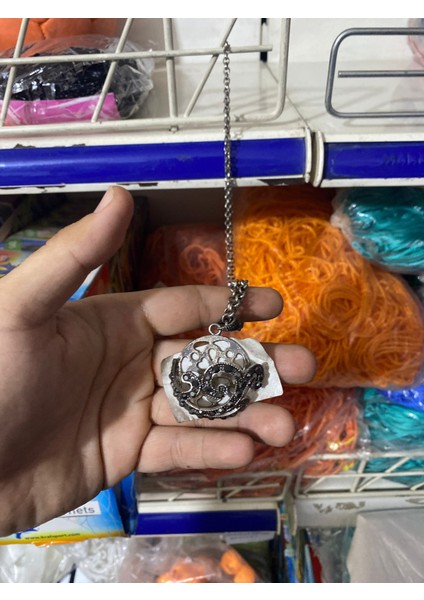 Taşlı Zincirli Kraliçe Kolye