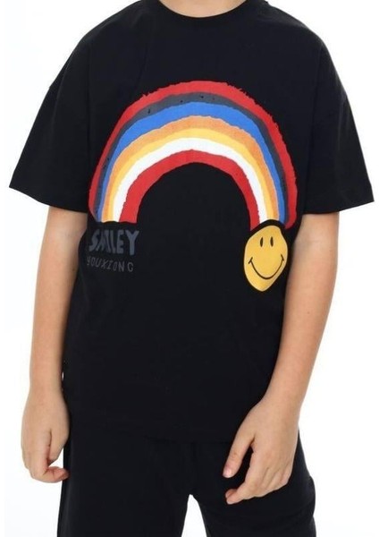 Erkek Çocuk Gülen Yüz Baskılı Tshirt fırsatları