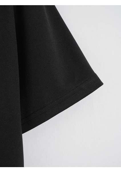 Kadın Oversize Bisiklet Yaka Düz Crop T-Shirt - Siyah fırsatları