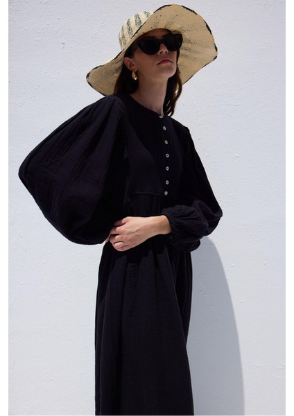 Pile Detaylı Müslin Elbise Siyah fırsatları