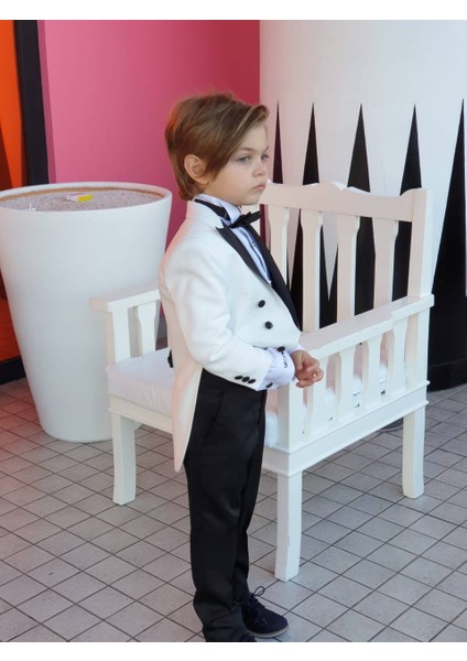 Erkek Çocuk Beyaz Frak Smokin indirimleri