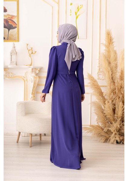 Göğüs Kısmı Taş ve Zincir Detaylı Krep Tesettür Abite (K1090) indirimleri