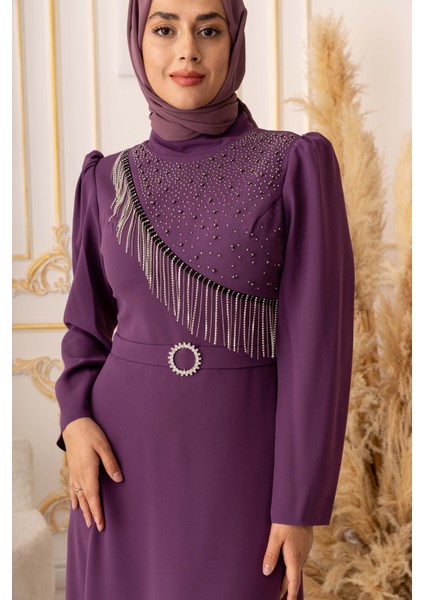 Göğüs Kısmı Taş ve Zincir Detaylı Krep Tesettür Abite (K1090) fırsatları