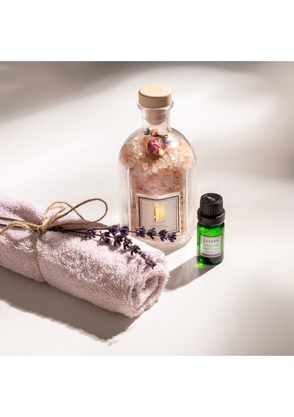 Lavender & Pink Himalayan Bath Salts 250G fırsatları