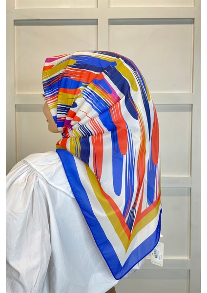 Quare Vual Krep Eşarp - Geometrik Desenli Tesettür Kadın Eşarp 01115