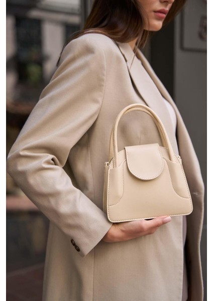 Bej Kadın Kapaklı Mini City Çanta modelleri