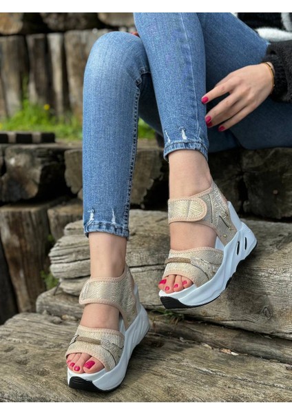 Sandalet Kadın Dolgu Topuklu Spor Sandalet Yükseklik[9] cm modelleri