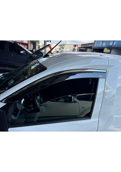 Renault Express Van 2022 Sonrası 2'li Kromlu Niken Cam Rüzgarlığı indirimleri