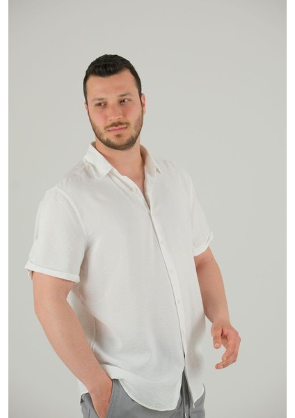 Beyaz Renk Kısa Kollu Erkek Gömlek