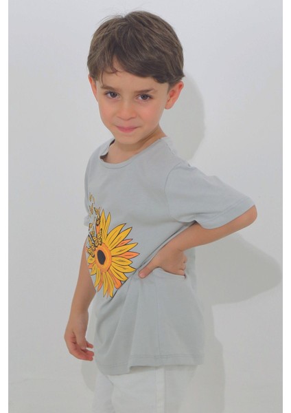 Gri Renk Papatya Desenli Kısa Kol Çocuk T-Shirt