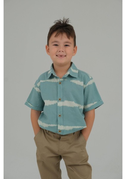 Açık Mavi Yeşil Desenli Erkek Çocuk Kısa Kollu Gömlek